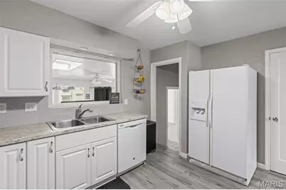 9814 Huntingdon Lane, Saint Louis, MO 63123 - Photo 17