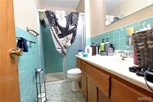 2660 Delaware Dr, Florissant, MO 63033 - Photo 21