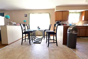 2660 Delaware Dr, Florissant, MO 63033 - Photo 11