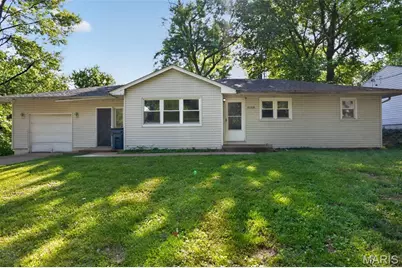 6148 Dupree Avenue, Saint Louis, MO 63135 - Photo 1