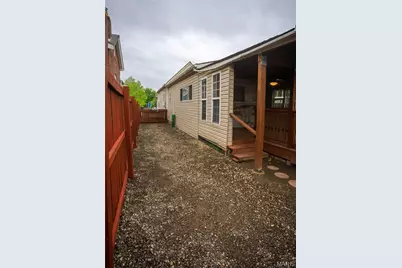 741 Regina Avenue, Saint Louis, MO 63125 - Photo 9