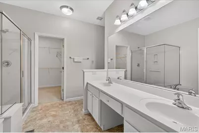 14736 Thornbird Manor Parkway, Chesterfield, MO 63017 - Photo 29