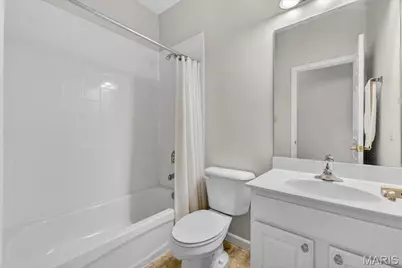 14736 Thornbird Manor Parkway, Chesterfield, MO 63017 - Photo 33