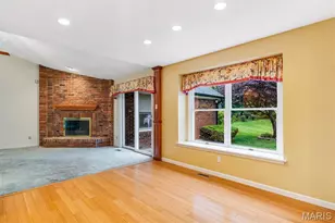 12120 Westwick Pl, Saint Louis, MO 63127 - Photo 29