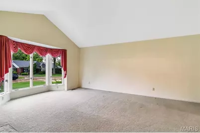 12120 Westwick Place, Saint Louis, MO 63127 - Photo 17