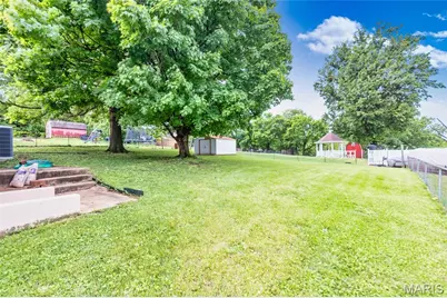 102 N Thomas Street, De Soto, MO 63020 - Photo 3