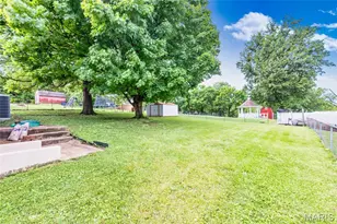 102 N Thomas St, De Soto, MO 63020 - Photo 3