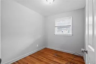 236 Forestwood Dr, Saint Louis, MO 63135 - Photo 5