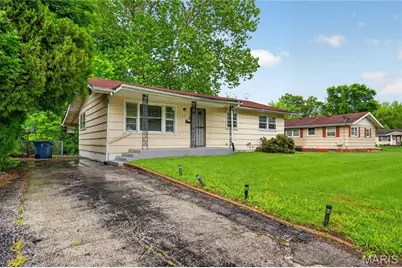 236 Forestwood Drive, Saint Louis, MO 63135 - Photo 1