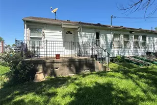 1015 Dardenne St, Saint Charles, MO 63301 - Photo 13