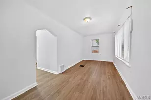 11038 Gertrude Ave, Saint Ann, MO 63074 - Photo 5