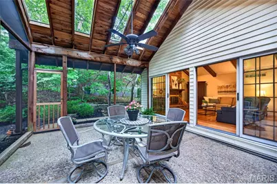 12464 Meadow Green Place, Saint Louis, MO 63141 - Photo 23
