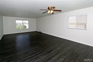 10017 Chardin Way, Saint Louis, MO 63128 - Photo 5
