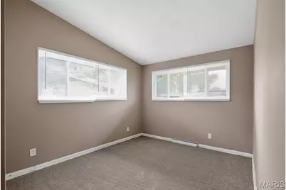 10836 Hallstead Drive, Saint Louis, MO 63136 - Photo 11