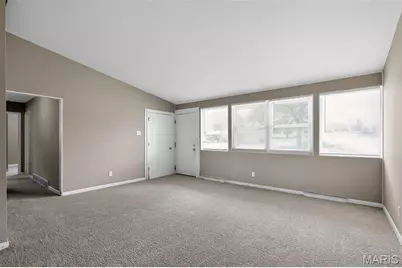 10836 Hallstead Drive, Saint Louis, MO 63136 - Photo 5