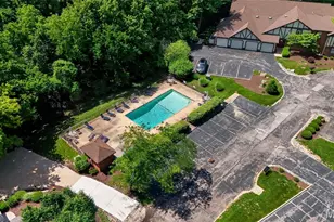 1629 Walpole Dr, Chesterfield, MO 63017 - Photo 37