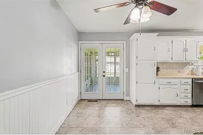 2765 Cathedral Drive, Saint Louis, MO 63129 - Photo 17