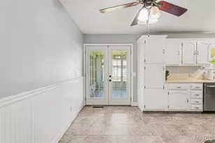 2765 Cathedral Dr, Saint Louis, MO 63129 - Photo 17