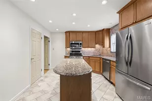 9131 Cherry Brook Ln, Crestwood, MO 63126 - Photo 7