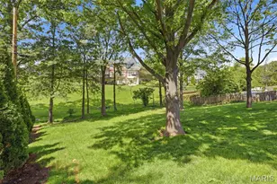 9131 Cherry Brook Ln, Crestwood, MO 63126 - Photo 25