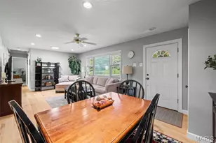 14 Bal Harbour Dr, Saint Louis, MO 63146 - Photo 5