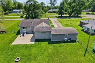 17 Airline Dr, Farmington, MO 63640 - Photo 7