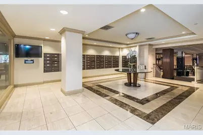 232 N Kingshighway Boulevard #902, Saint Louis, MO 63108 - Photo 33