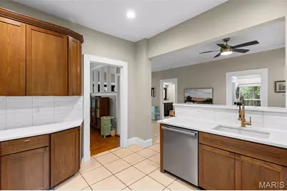 319 N Gore Avenue, Webster Groves, MO 63119 - Photo 15