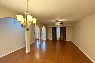 352 Turfwood Dr, Ballwin, MO 63021 - Photo 5