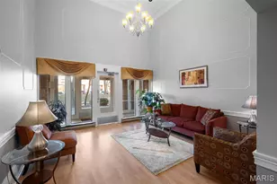 585 Coeur de Royale Dr, Creve Coeur, MO 63141 - Photo 7