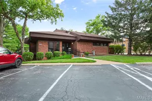 585 Coeur de Royale Dr, Creve Coeur, MO 63141 - Photo 45