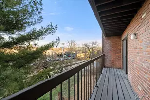 585 Coeur de Royale Dr, Creve Coeur, MO 63141 - Photo 23