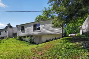10076 Royal Dr, Saint Louis, MO 63136 - Photo 5
