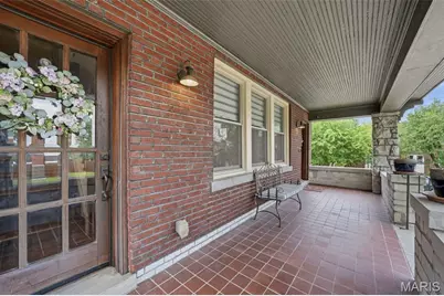 3890 McDonald Avenue, Saint Louis, MO 63116 - Photo 3