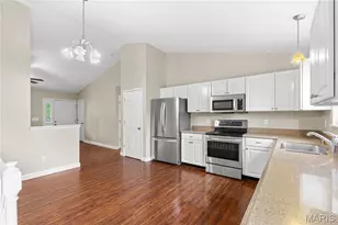616 Stone Bend Trail, Wentzville, MO 63385 - Photo 9