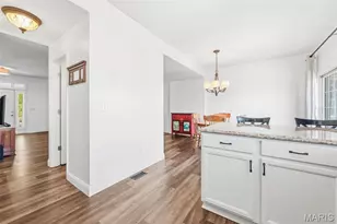 552 Queens Ct Pl, Saint Peters, MO 63376 - Photo 15