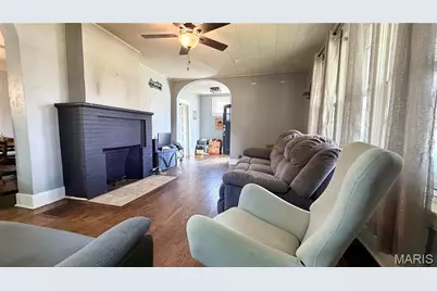 315 W Parker Avenue, Chaffee, MO 63740 - Photo 3