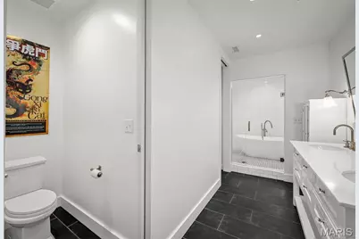 3010 Locust Street #208, Saint Louis, MO 63103 - Photo 17