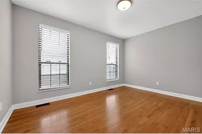 2047 Kentmore Lane, Chesterfield, MO 63017 - Photo 13