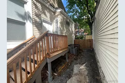 2027 Destrehan Street, Saint Louis, MO 63107 - Photo 15