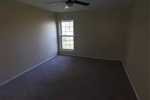 6670 Chesapeake Dr, Florissant, MO 63033 - Photo 9