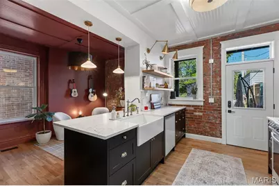 1047 S Taylor Avenue, Saint Louis, MO 63110 - Photo 11