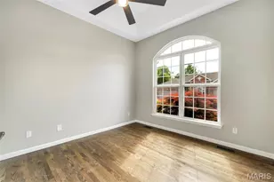 6042 Glennaire Dr, Saint Louis, MO 63129 - Photo 7