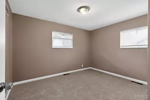143 Grampian Rd, Saint Louis, MO 63137 - Photo 21