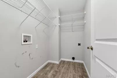 10465 Savannah Avenue, Saint Louis, MO 63131 - Photo 35