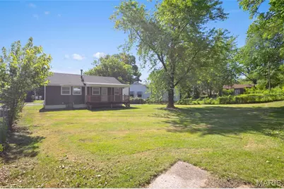 10305 Galloway Drive, Saint Louis, MO 63137 - Photo 25