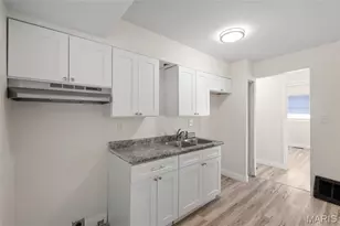 10305 Galloway Dr, Saint Louis, MO 63137 - Photo 9