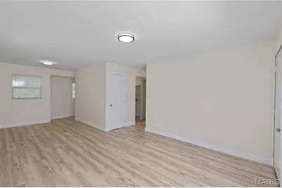 10305 Galloway Drive, Saint Louis, MO 63137 - Photo 5