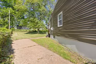 10305 Galloway Dr, Saint Louis, MO 63137 - Photo 27