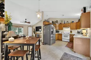 586 Monty View, Washington, MO 63090 - Photo 15